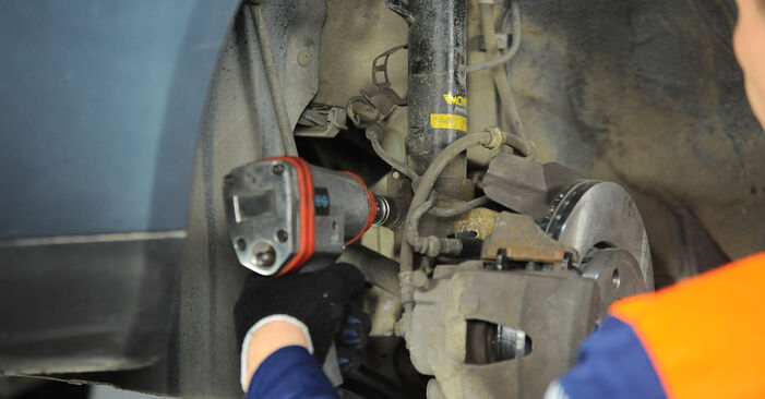 VW POLO 1.4 TDI Domlager ersetzen: Tutorials und Video-Wegleitungen online