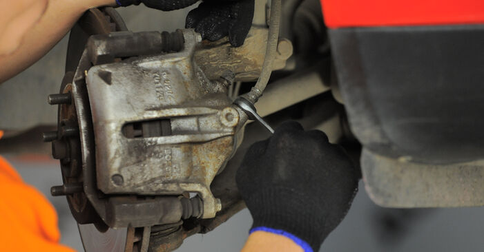 Wie schwer ist es, selbst zu reparieren: Bremssattel Ford Mondeo Mk3 ST220 3.0 2006 Tausch - Downloaden Sie sich illustrierte Anleitungen
