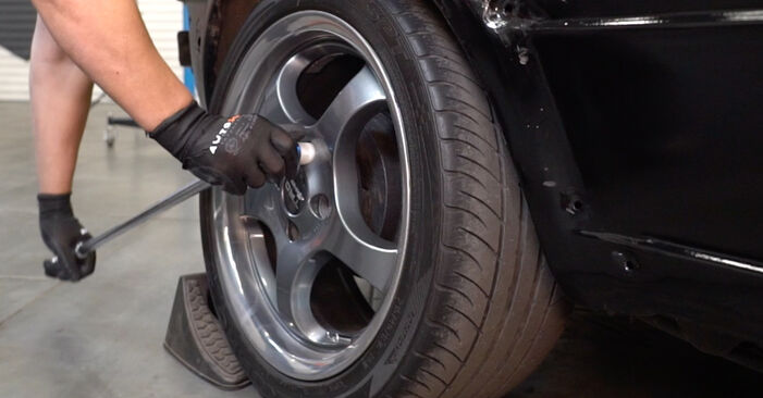 Wie man Bremstrommel beim Golf 2 1983 wechselt - Gratis PDF- und Video-Tutorials