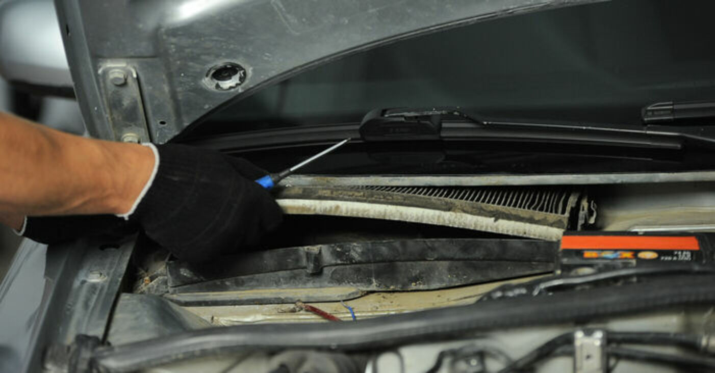 Innenraumfilter selber wechseln Audi A4 B5 Avant
