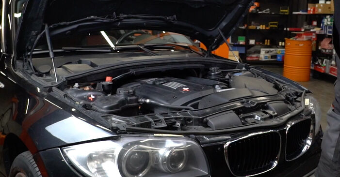 DIY replacement of Shock Absorber on BMW 1 Coupe (E82) 135i 3.0 2012 is not an issue anymore with our step-by-step tutorial