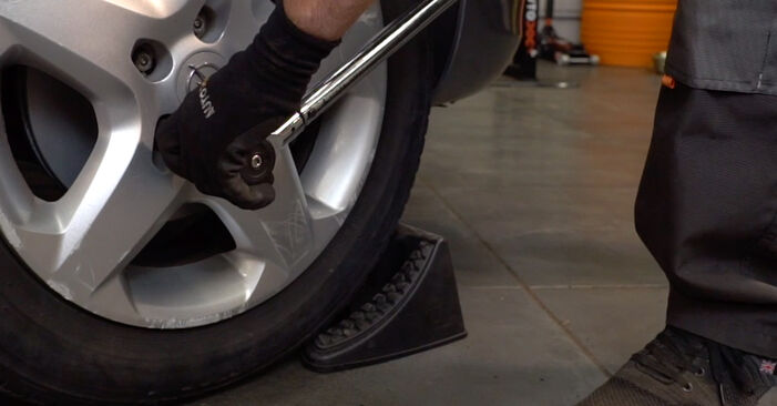 Ersetzen Sie Koppelstange am OPEL ZAFIRA B (A05) 1.6 (M75) 2008 selber