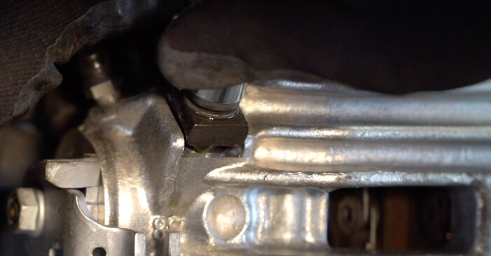 Changing Brake Calipers on VW Golf IV Hatchback (1J1) 1.9 TDI 2000 by yourself