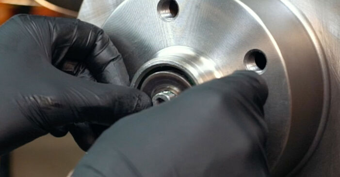 Changing Brake Discs on AUDI A4 Saloon (8D2, B5) 1.8 T 1997 by yourself