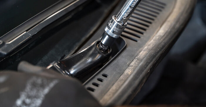 Cambie Amortiguadores en un VW TOURAN (1T3) 1.4 TSI EcoFuel 2013 usted mismo