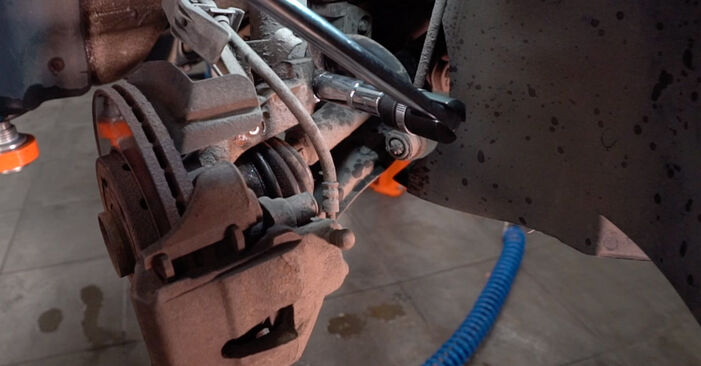DIY replacement of Shock Absorber on VW POLO (9N_) 1.4 TDI 2003 is not an issue anymore with our step-by-step tutorial
