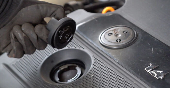 Jak wymienić oleju silnikowego i filtra w VW Polo 9N