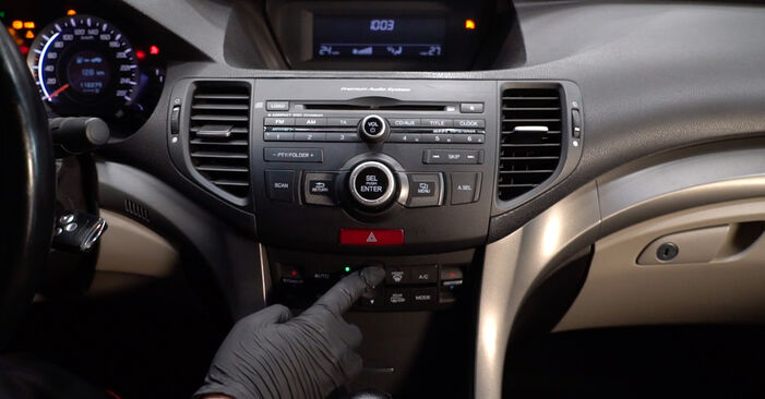 Austauschen Anleitung Innenraumfilter am Honda Accord VIII CU 2018 2.0 i (CU1) selbst