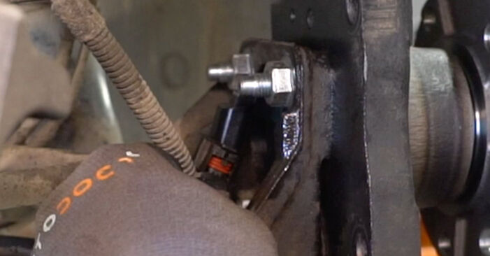 Hinweise des Automechanikers zum Wechseln von OPEL Astra H Limousine (A04) 1.3 CDTi (L69) 2013 Radlager