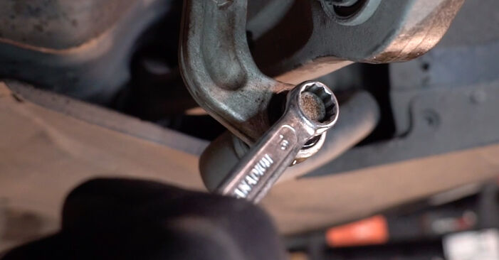 Wie schmierig ist es, selber zu reparieren: Koppelstange beim Audi A6 C6 3.0 TDI quattro 2010 wechseln – Downloaden Sie sich Bildanleitungen
