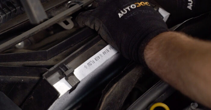 Ile czasu zajmuje wymiana: Filtr powietrza kabinowy w Opel Corsa C 2008 - pouczająca instrukcja w formacie PDF
