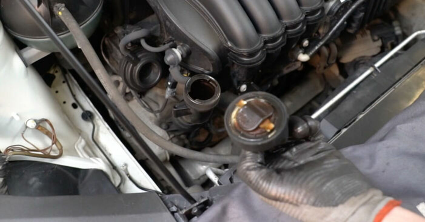 Jak wymienić oleju silnikowego i filtra w Mercedes W245