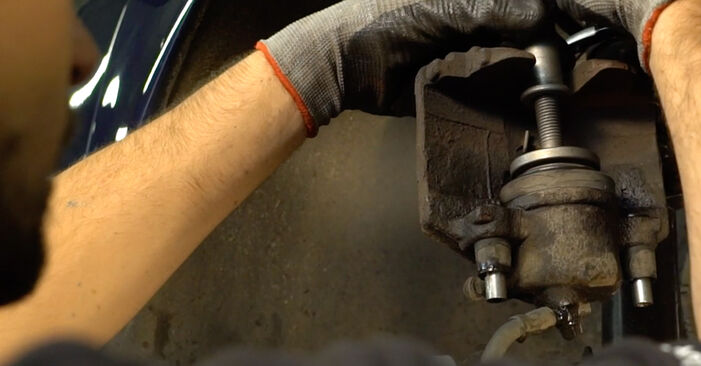 How to change Brake Pads on Passat B6 Variant 2005 - free PDF and video manuals