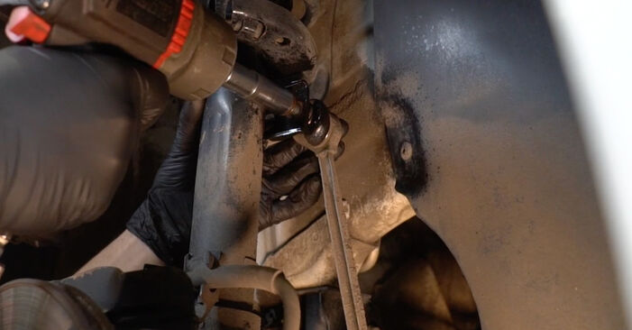 Schrittweise Anleitung zum eigenhändigen Ersatz von VW Polo 5 Limousine 2009 1.6 Stoßdämpfer