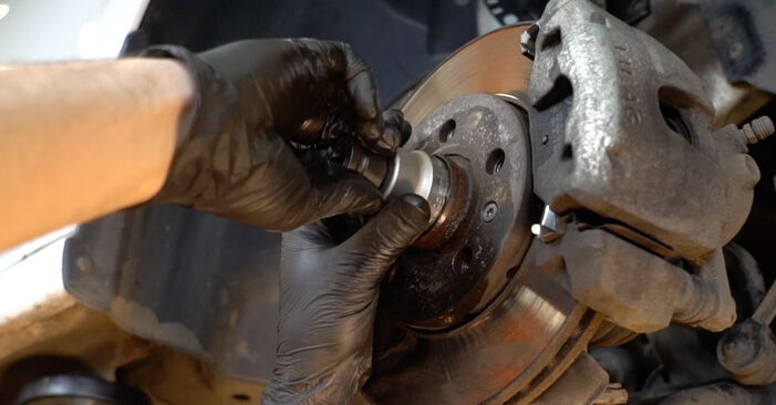 VW POLO 2016 Stoßdämpfer Schrittweise Anleitungen zum Wechsel von Autoteilen