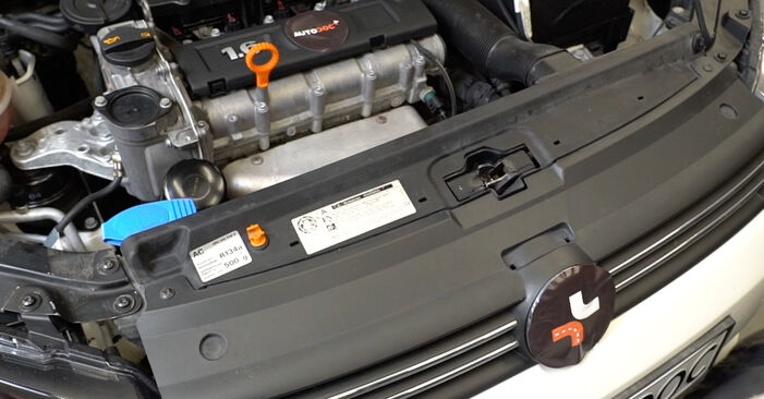 Stoßdämpfer VW Polo 5 Limousine 1.2 TDI 2011 wechseln: Kostenlose Reparaturhandbücher