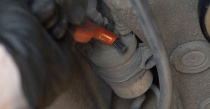 VW Polo 5 Limousine 1.4 2011 Kraftstofffilter wechseln: Kostenfreie Reparaturwegleitungen