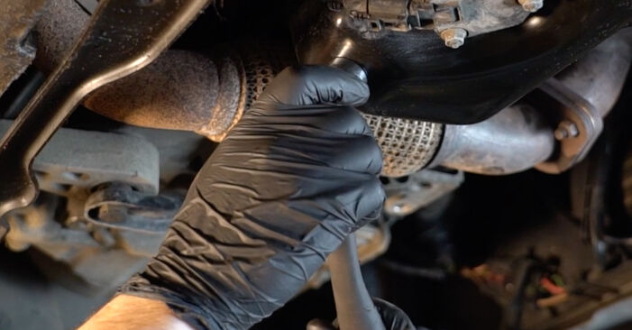 Wie schmierig ist es, selber zu reparieren: Ölfilter beim Audi A3 8P 1.4 TFSI 2010 wechseln – Downloaden Sie sich Bildanleitungen