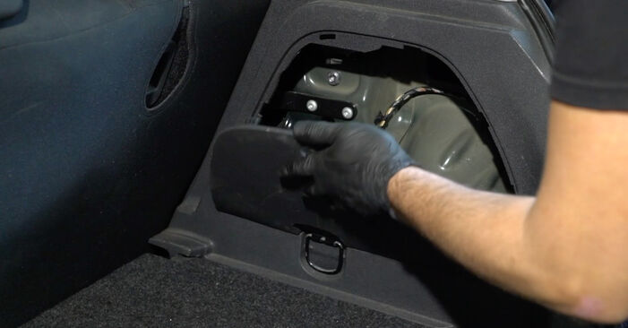 Come sostituire OPEL Corsa D Hatchback (S07) 1.3 CDTI (L08, L68) 2007 Fanale Posteriore - manuali passo passo e video guide