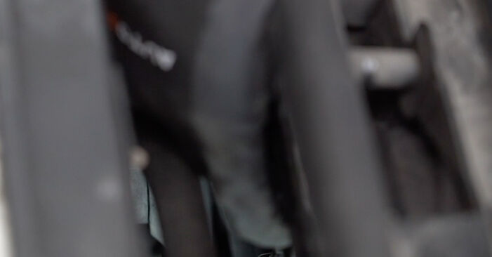 Vanskelighetsgrad: Bytte av Kileribberem på Audi A4 B7 Sedan 2.0 TFSI 2005 – last ned illustrert veiledning