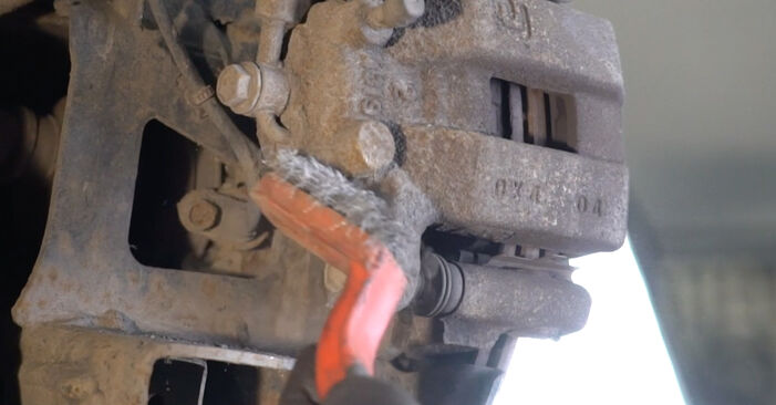 Vanskelighetsgrad: Bytte av Bremseklosser på Nissan Qashqai j10 2.0 Allrad 2012 – last ned illustrert veiledning