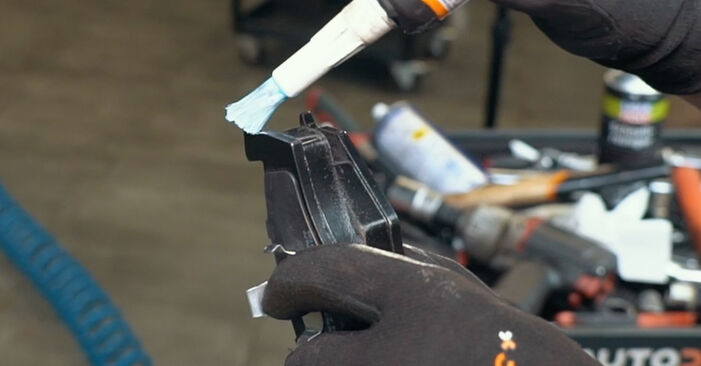 Schrittweise Anleitung zum eigenhändigen Ersatz von Polo 6N1 1995 1.3 Bremsbeläge