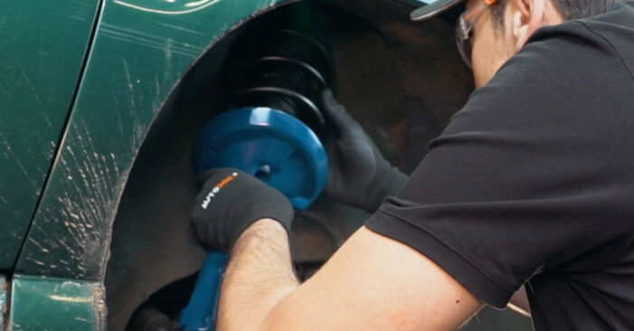 Wie man VW POLO 1.3 1998 Stoßdämpfer wechselt – Leicht verständliche Wegleitungen online