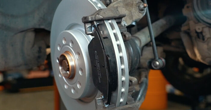 Стъпка по стъпка препоруки за самостоятелна смяна на VW Passat B7 Седан 2013 1.4 TSI EcoFuel Спирачен диск