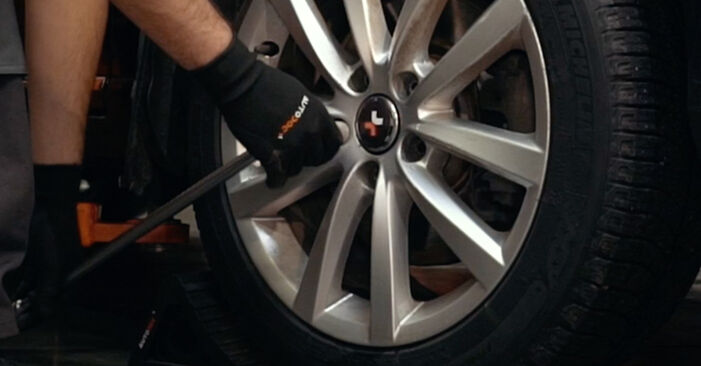 Wie man VW PASSAT 1.4 TSI EcoFuel 2014 Bremsbeläge wechselt - Einfach nachzuvollziehende Tutorials online