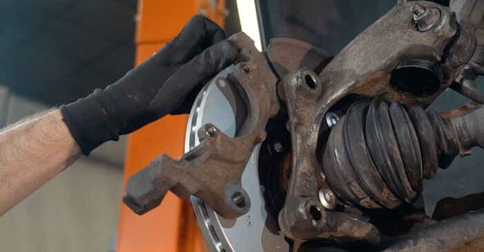 Hvordan skifte VW GOLF 2012 Bremseskiver trinn–for–trinn veiledning