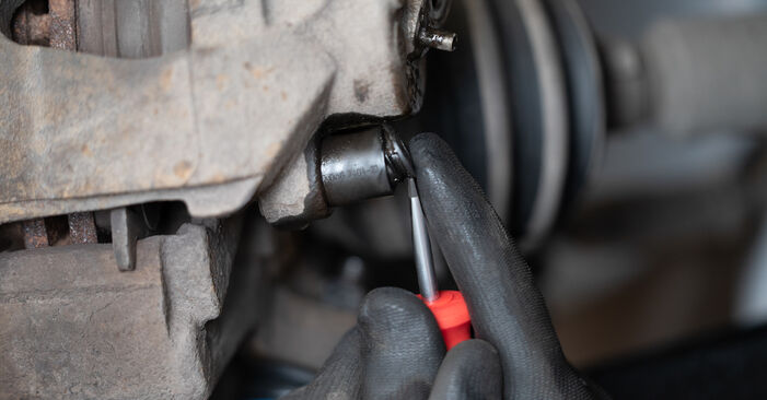 Bremssattel beim VW GOLF 1.4 16V 2012 selber erneuern - DIY-Manual
