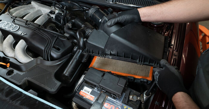 Luftfilter Audi TT 8N Roadster 3.2 VR6 quattro 2001 wechseln: Kostenlose Reparaturhandbücher