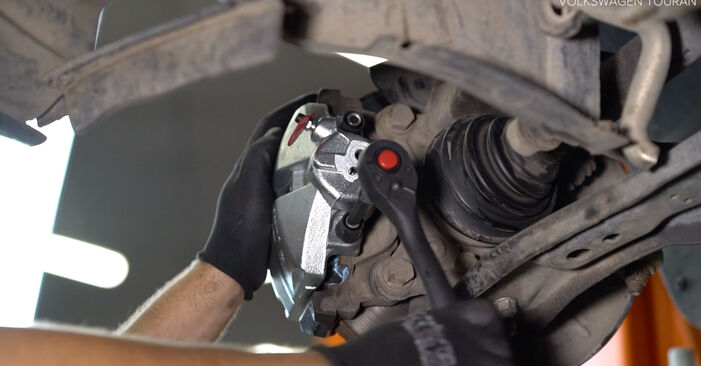Bremssattel VW Passat B7 Alltrack 2.0 TSI 4motion 2014 wechseln: Kostenlose Reparaturhandbücher