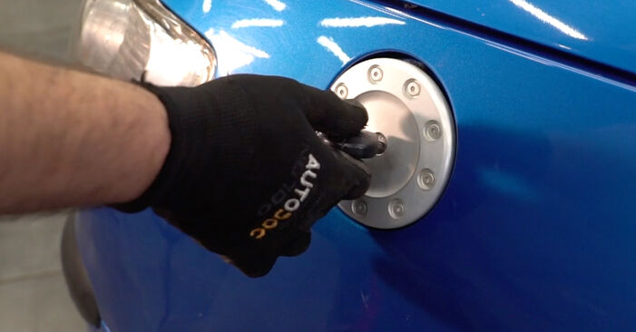 Austauschen Anleitung Kraftstofffilter am Peugeot 308 SW 2009 1.6 HDi selbst