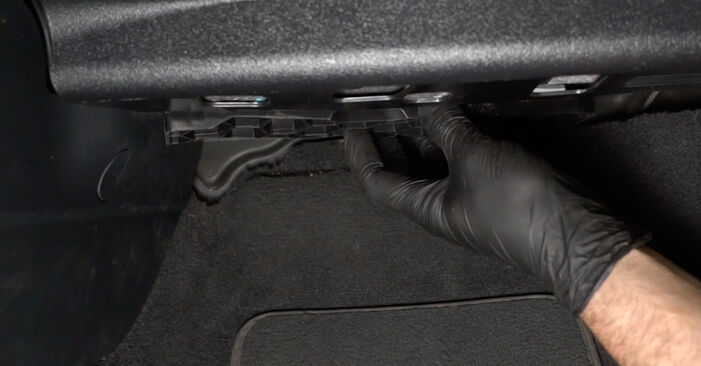 Vanskelighetsgrad: Bytte av Kupefilter på Audi A3 Cabrio 2.0 TFSI 2008 – last ned illustrert veiledning