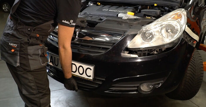 Колко време отнема смяната: Главен фар на Opel Corsa D Van 2014 - информативен PDF наръчник