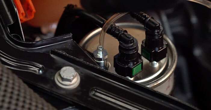 Reemplazo de Filtro de Combustible en un FIAT STILO 1.6 16V: guías online y video tutoriales