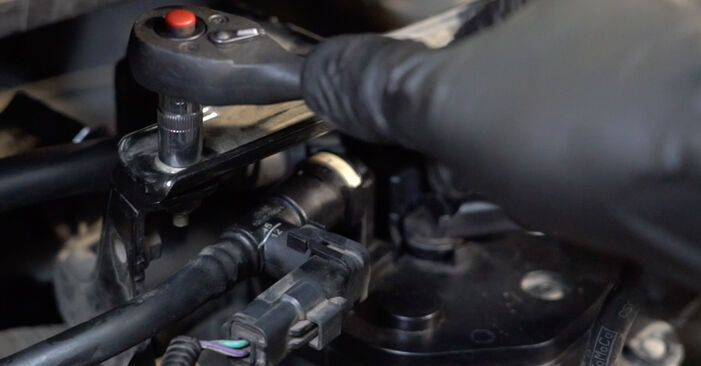 Cambio Filtro de Combustible en Ford S-Max 1 2014 no será un problema si sigue esta guía ilustrada paso a paso