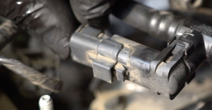 Wie schwer ist es, selbst zu reparieren: Kraftstofffilter Ford Mondeo Mk4 Turnier 2.0 TDCi 2013 Tausch - Downloaden Sie sich illustrierte Anleitungen