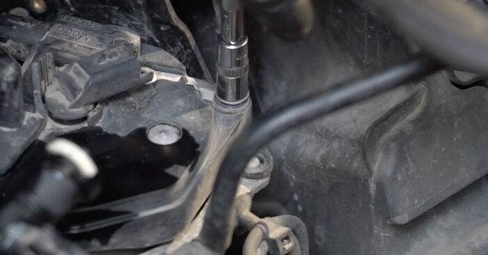 Quanto è difficile il fai da te: sostituzione Filtro Carburante su Ford Mondeo Mk4 2.0 TDCi 2013 - scarica la guida illustrata