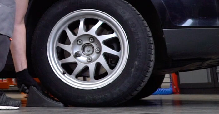 Wie Bremsbeläge Ford Kuga 2 2.0 TDCi 4x4 2012 tauschen - Kostenlose PDF- und Videoanleitungen