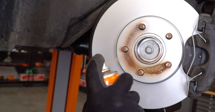 Bremsbeläge Ford Focus DYB Schrägheck 1.5 TDCi 2012 wechseln: Kostenlose Reparaturhandbücher