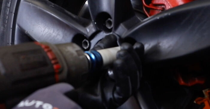 Seat Leon 3 ST 1.6 TDI 2015 Cuscinetto Ruota sostituzione: manuali dell'autofficina