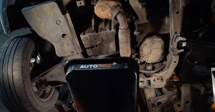 Wymiana Filtr oleju Honda CRX Targa 1992 - darmowe instrukcje PDF i wideo