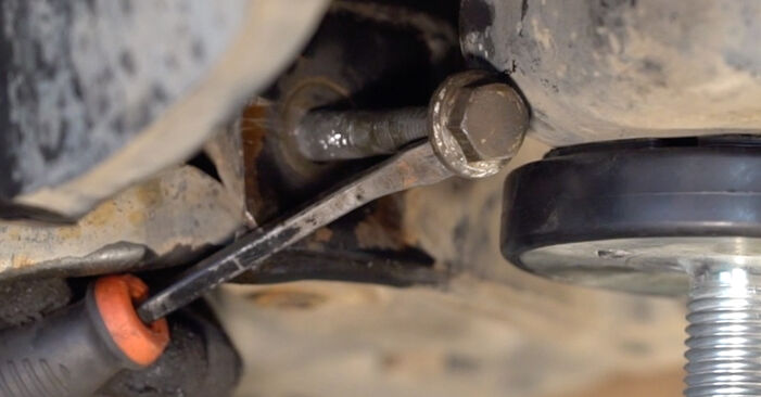 SKODA OCTAVIA 1.6 Control Arm replacement: online guides and video tutorials