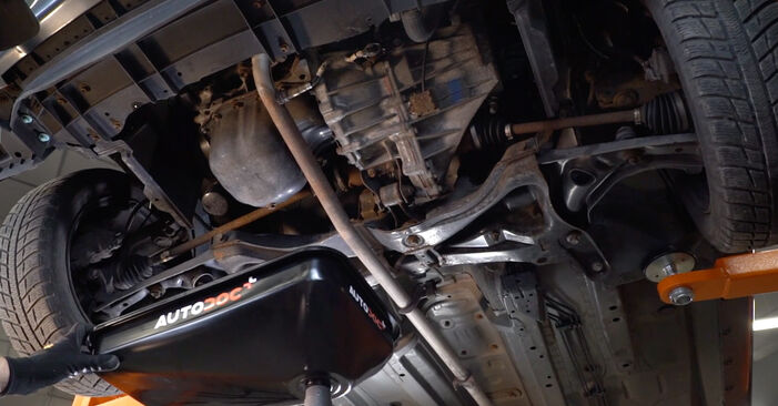 Hvordan man udskifter Oliefilter på Toyota Avensis T27 2008 - gratis PDF og video manualer