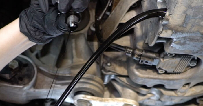 VW GOLF 1.9 SDI Oil Filter replacement: online guides and video tutorials