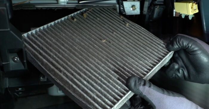 NISSAN X-TRAIL 2.2 dCi 4x4 Pollen Filter replacement: online guides and video tutorials