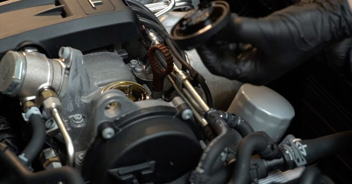 Come cambiare Filtro Olio su Audi A1 Sportback 8x 2011 - manuali PDF e video gratuiti
