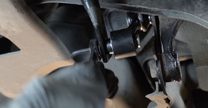 Reemplace Bieletas de Suspensión en un Audi A1 8x 2011 1.6 TDI usted mismo